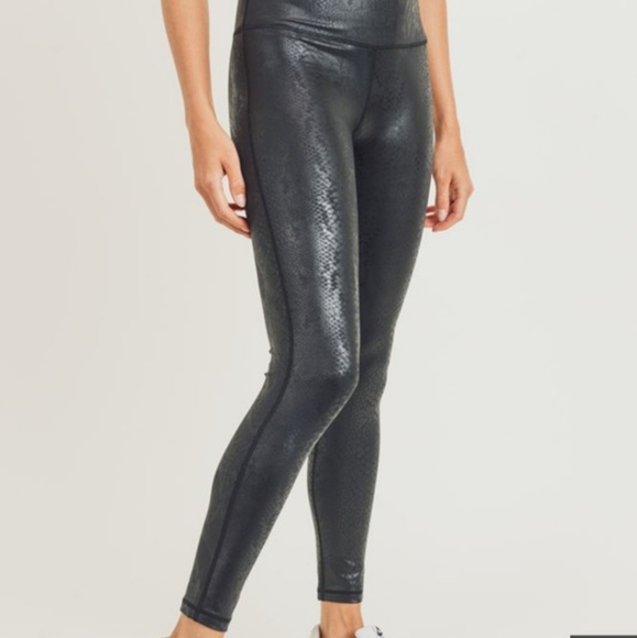 Mono B Glossy Shadow Snake Leggings - Picture 1 of 3